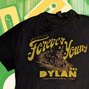 Dylan Graphic Tee